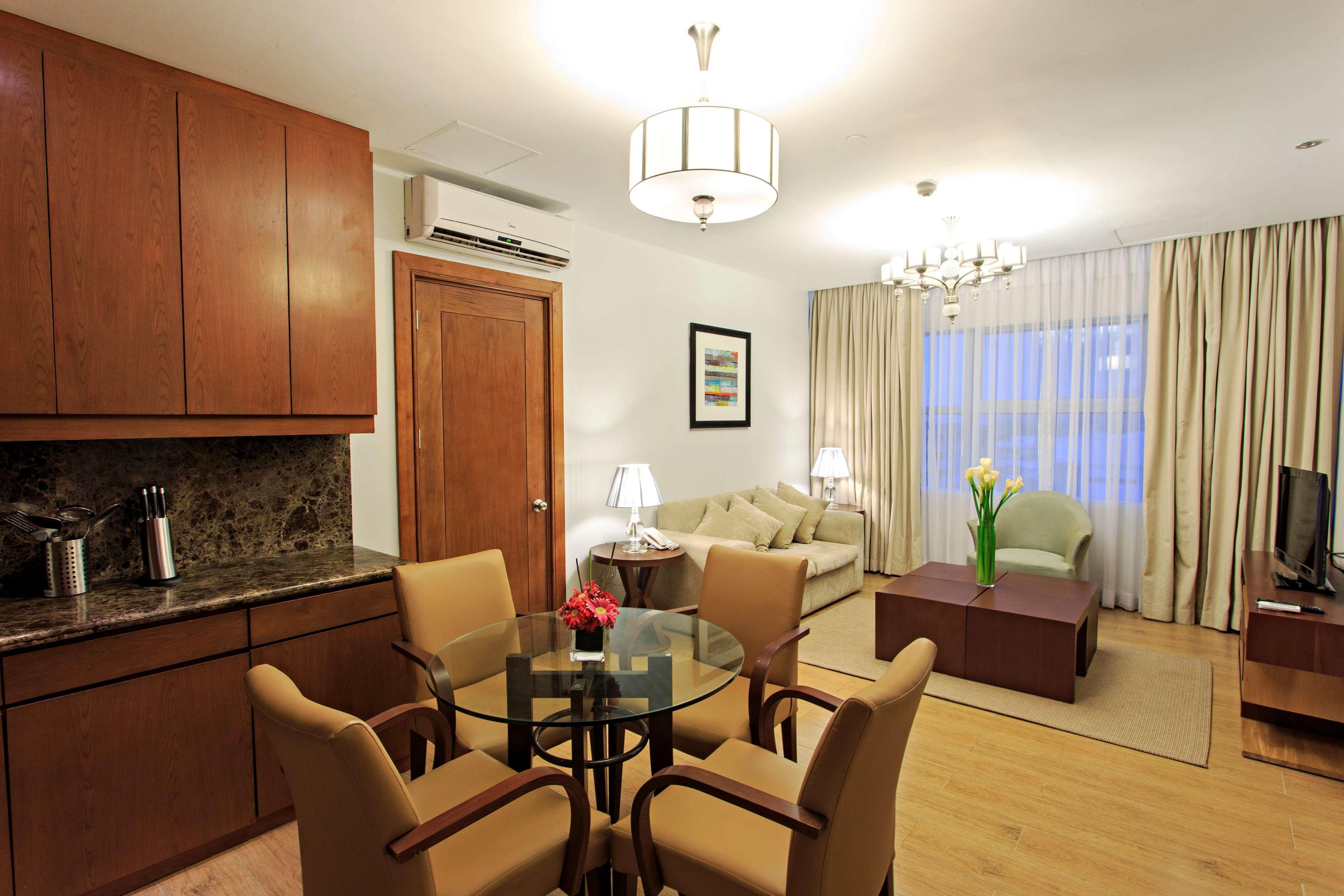 Lex Hotel Cebu Bagian luar foto