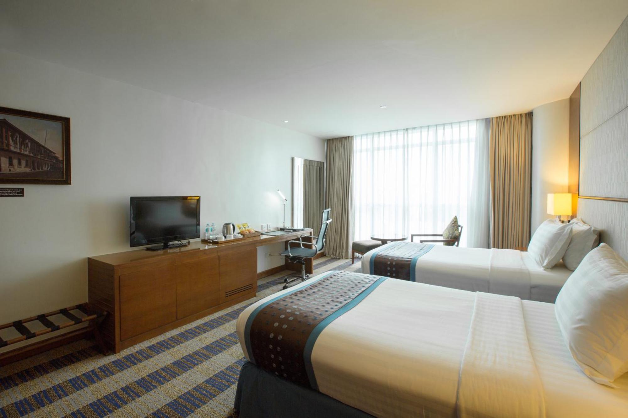 Lex Hotel Cebu Bagian luar foto