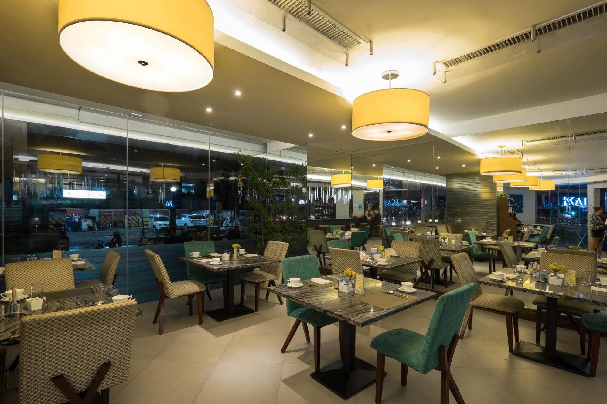 Lex Hotel Cebu Bagian luar foto